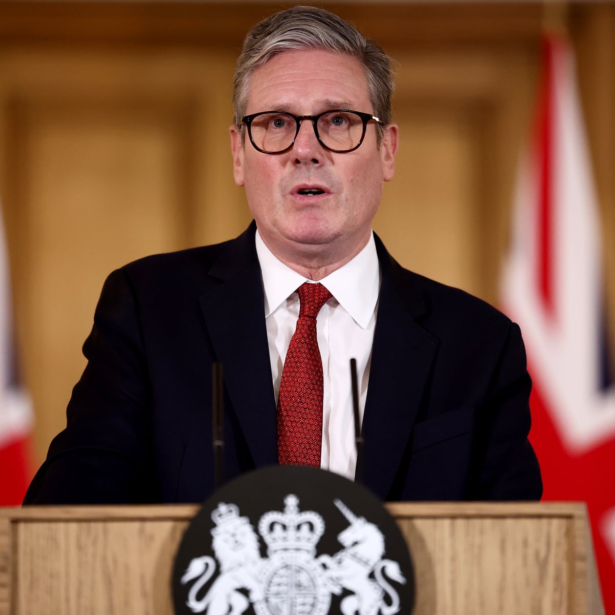 Putting a stop to far-right violence is an early, defining test of Keir Starmer's mettle | Andrew Rawnsley | The Guardian