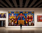 Gilbert e George: la retrospettiva che rivoluziona l'arte contemporanea con sesso, violenza e degrado urbano