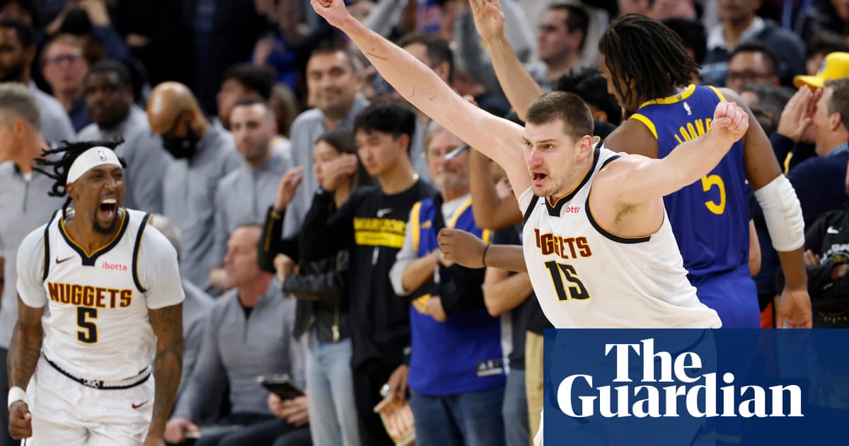 Йокич удари 40 фута при зумер докато Нъгетс зашемети Уориърс