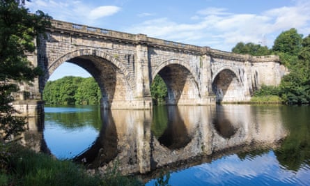 The Lune Aqueduct carrying the Lancaster Canal over the River Lune