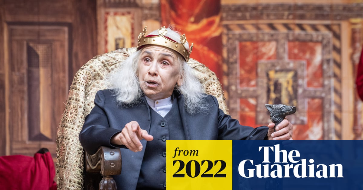 King Lear review – Kathryn Hunter’s frail, fond old ruler almost unbearably affecting