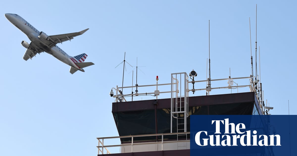 No air traffic control crew at busy LA airport amid government shutdown staffing crunch | California No air traffic control crew at busy LA airport amid government shutdown staffing crunch | California