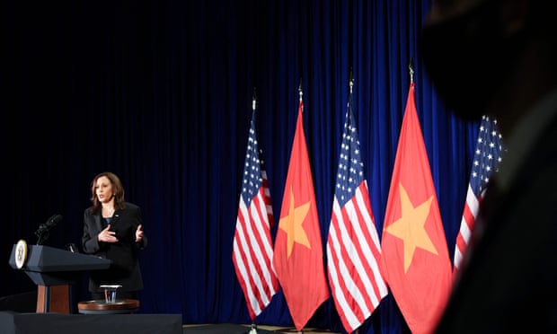  Kamala Harris holds a press conference before departing Vietnam for the United States, following her first official visit to Asia, in Hanoi