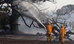Victoria bushfires<br>epa05075962 Firefighters work to contain a bushfire near Scotsburn, South of Ballarat in Victoria, Australia, 20 December 2015. Victoria is experiencing bushfires and extreme heat.  EPA/DAVID CROSLING AUSTRALIA AND NEW ZEALAND OUT