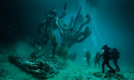 Hydra and Kali Discovered by Four Divers by Damien Hirst.