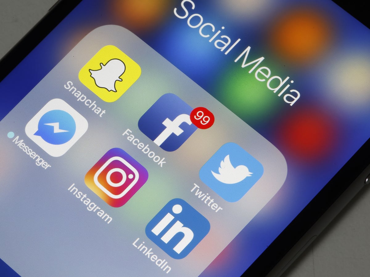 Peak Social Media Facebook Twitter And Snapchat Fail To Make New