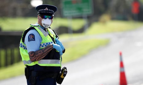 Auckland police have set up checkpoints following the discovery of four new coronavirus cases after more than 100 days without local transmission in New Zealand. 