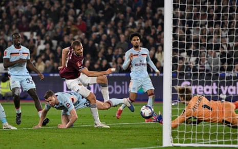 West Ham United's Tomas Soucek shoots at goal.