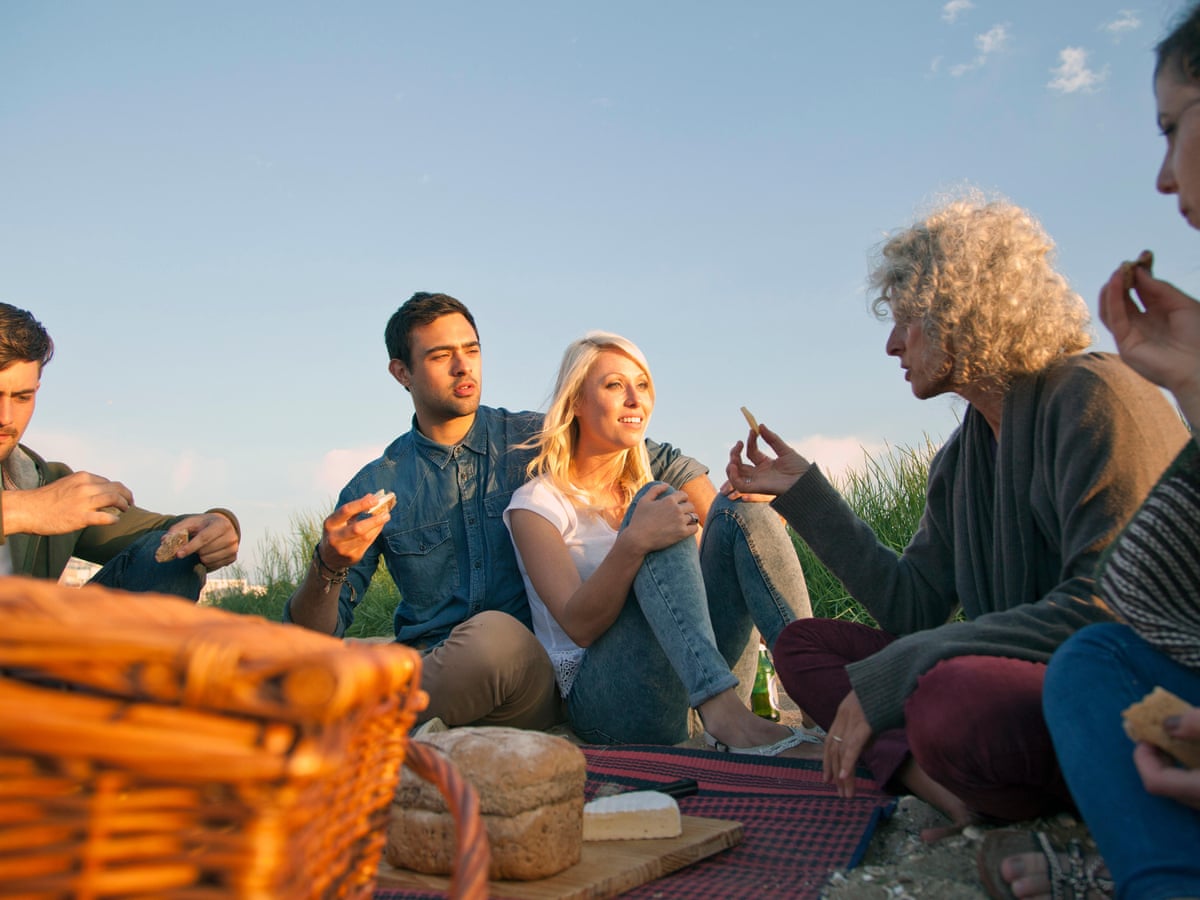 4 Games To Knock Your Next Picnic Out Of The Park - Picnic People