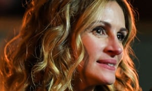 Julia Roberts No Met Ball Bubbly There S Always The Bath