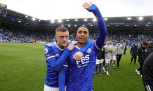 A cidade se despediu de agüero & #039; leicester miss mais uma vez - futebol semanal 2 leicester city x tottenham hotspur - primeira liga<br /> leicester, inglaterra - 23 de maio: youri tielemans from leicester city & #039 and jamie vardy from leicester city & #039 at king power stadium e #039 em maio. Obrigado fãs por seu apoio após a partida da primeira liga entre leicester city e tottenham hotspur 23, 2021 em Leicester, Reino Unido & #039; Um número limitado de torcedores terá permissão para entrar nos estádios da primeira divisão conforme as restrições ao coronavírus começarem a diminuir no Reino Unido após a pandemia de covid-19. (Imagens plumb / foto por leicester city fc via imagens getty)