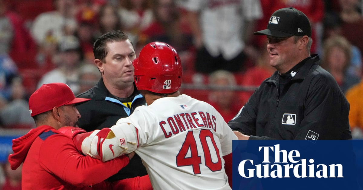 Cardinals’ Willson Contreras banned after throwing bat during argument with umpire
