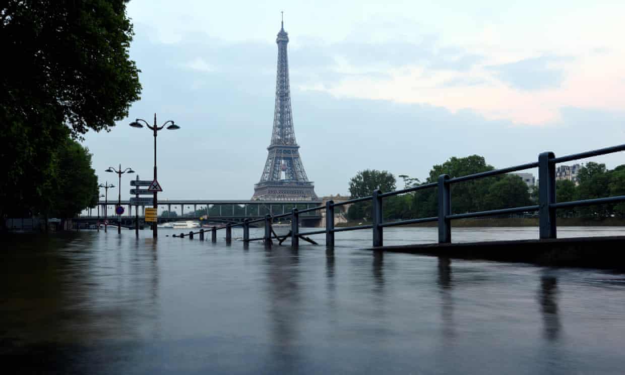 Paris braced for flooding as Seine countinues to rise