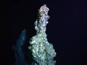 Sulfide chimneys are pinnacle structures where scaldingly hot water, above 200?C in temperature, shoot up from the sea floor. The water is charged with minerals and volcanic gases, and the compounds which precipitate resemble black 'smoke'.