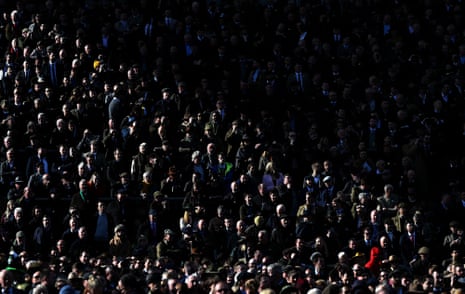 A huge crowd in the grandstand awaits the Gold Cup.