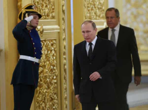 Walk Like The Kgb Get Vladimir Putin S Gunslinger Gait World