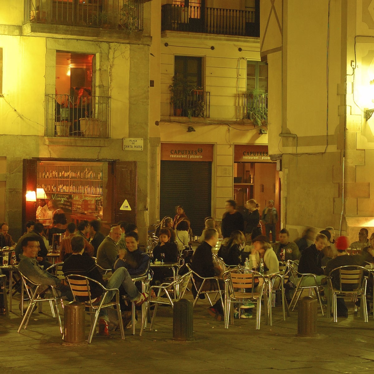 can you smoke cigarettes on the street in barcelona Spain Smoking Ban 2026 Update: Current Rules for Terraces, Beaches, Vaping and Fines Smoking in Barcelona - ShBarcelona