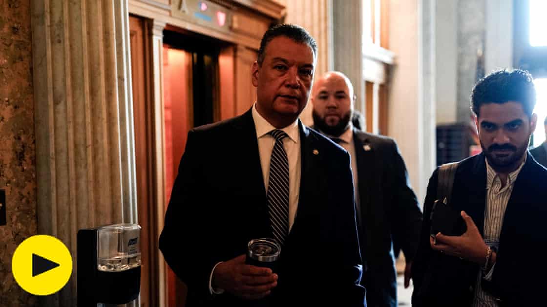 Alex Padilla calls Trump a 'tyrant' in Senate floor speech – video