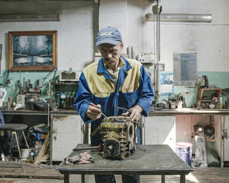 Scene from the documentary 'Ukrainian Factory' by Olha Zhurba