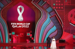 Presenters Idris Elba and Reshmin Chowdhury take the stage.