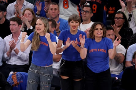 The Knicks’ historic comeback left Este Haim, Taylor Swift and Mariska Hargitay leaping for joy courtside.