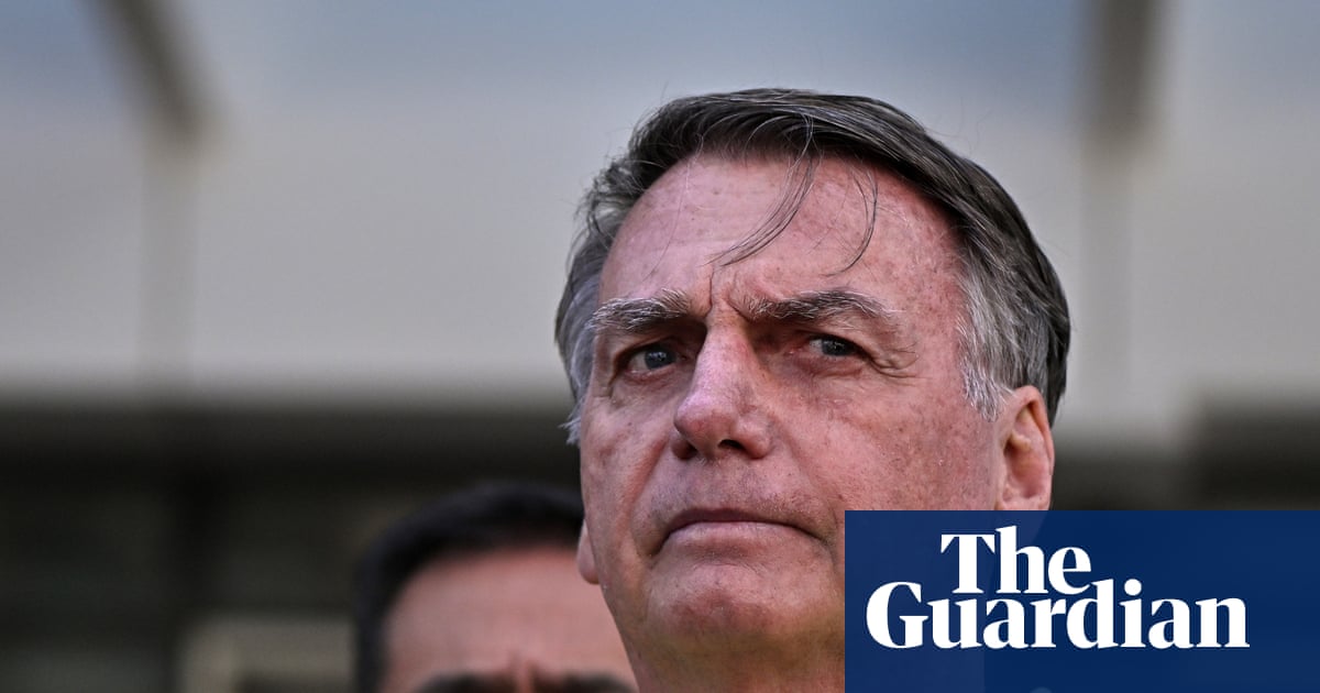 Bolsonaro given 48 hours to explain alleged plans to flee to Argentina