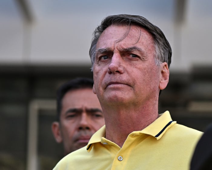 Bolsonaro given 48 hours to explain alleged plans to flee to Argentina