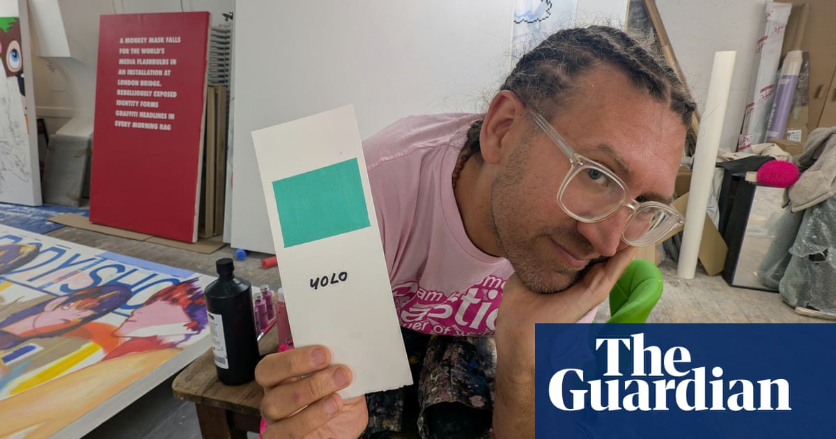 British artist claims he has created paint in ‘new’ colour announced by scientists