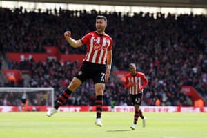 Shane Long celebrates himself again.