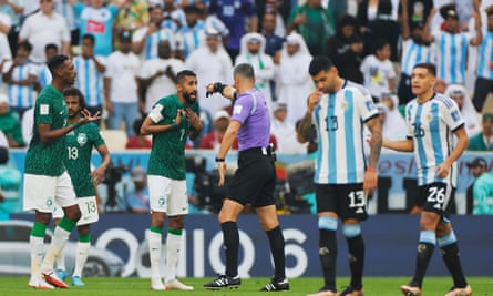 مانشيني في دائرة الضوء بعد أن أعاقت القضايا خارج الملعب عرض السعودية لكأس آسيا | المملكة العربية السعودية مانشيني في دائرة الضوء بعد أن أعاقت القضايا خارج الملعب عرض السعودية لكأس آسيا | المملكة العربية السعودية