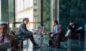 Kurtz (Michael Shannon) and Alexis (Alexander Beyer).