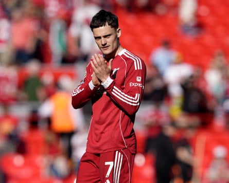 Florian Wirtz applauds