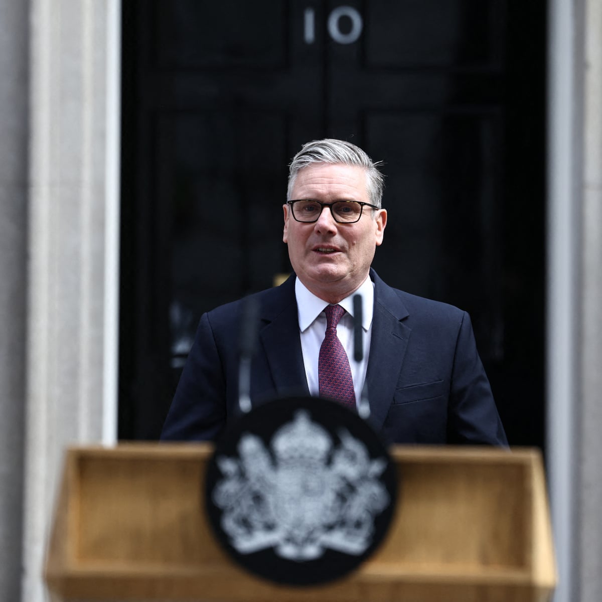 Keir Starmer and Andy Burnham have met away from No 10 to discuss transition – as it happened | Politics | The Guardian
