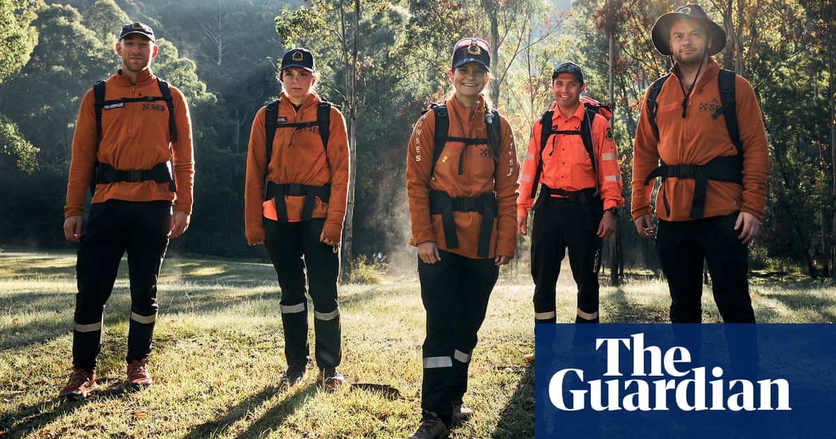 If you get lost in rugged bush, these are the SES searchers who'll be sent to track you. Just don't call them elite