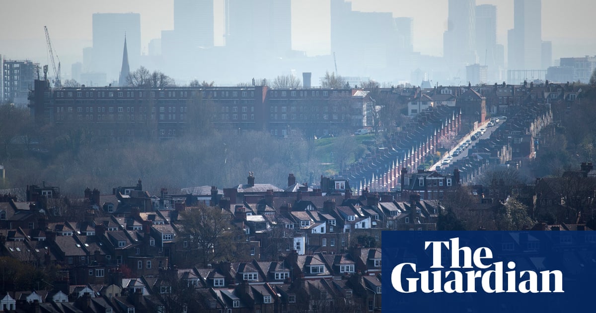 UK air pollution killing more than 500 people a week, doctors say