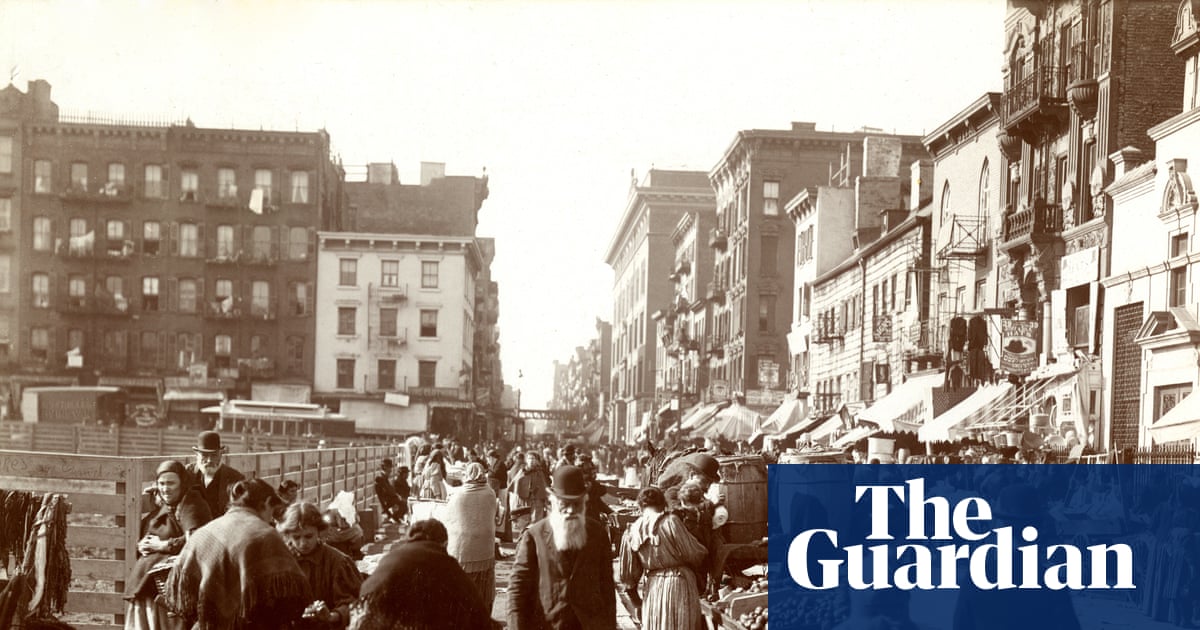 Stirring the Melting Pot: capturing the New York immigrant experience – in pictures