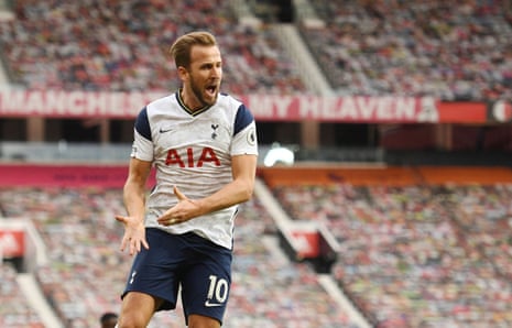 Harry Kane celebrates scoring Tottenham’s third goal
