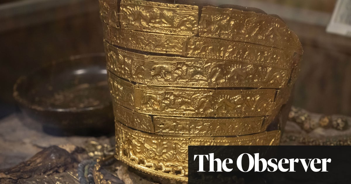 Ukraines museums keep watch over priceless gold in bid to halt Russian looters