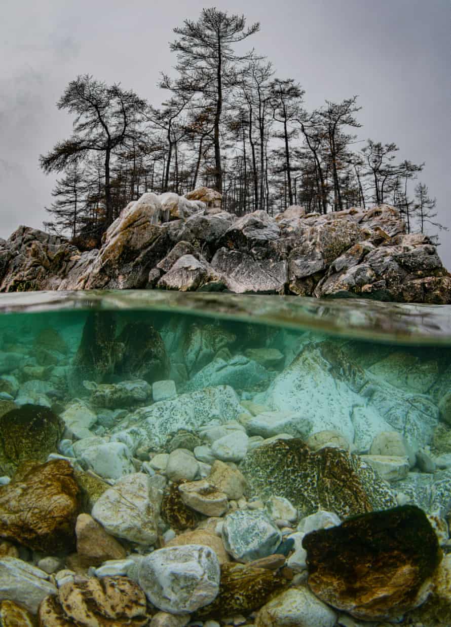Lago Baikal em novembro