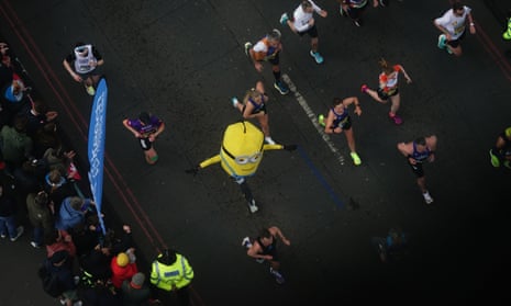 Runners cross Tower Bridge