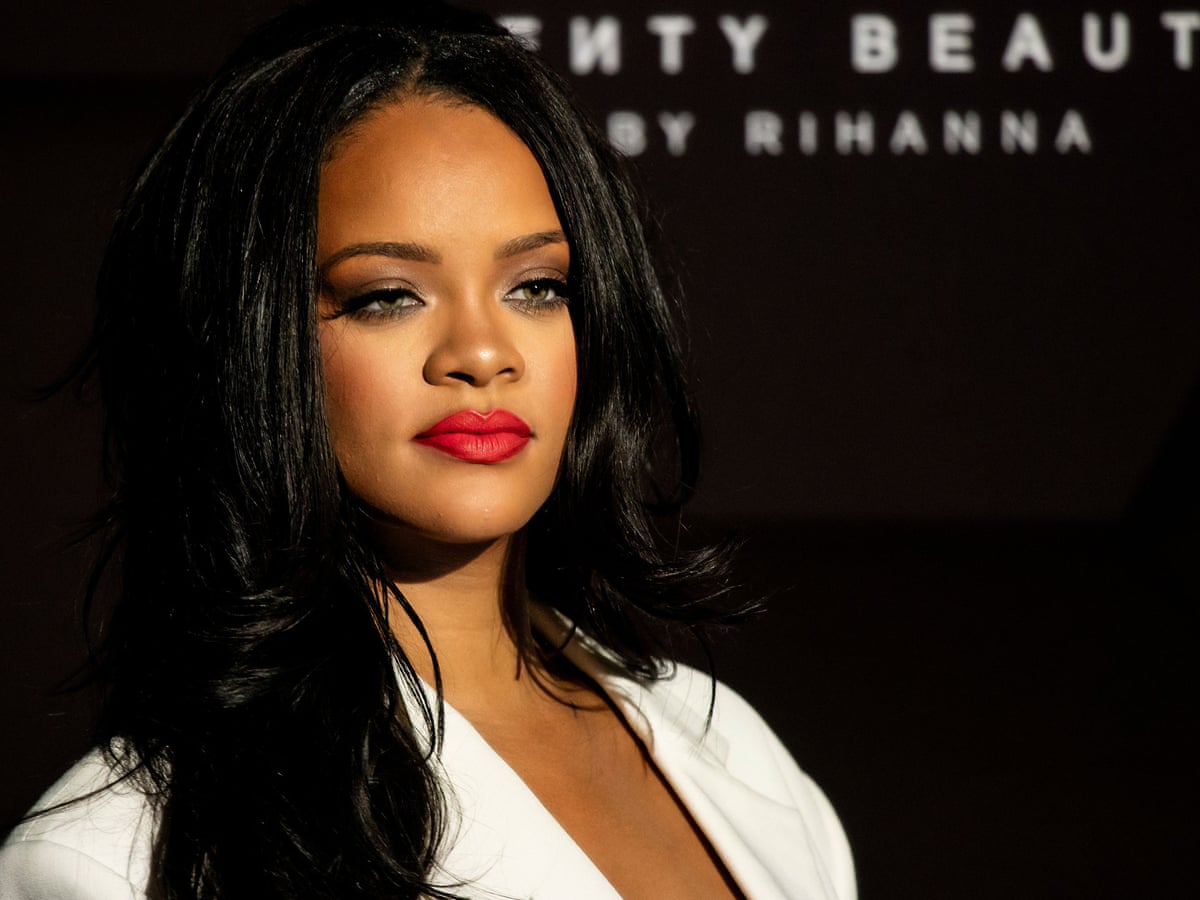 I Couldn T Be A Sellout Rihanna Says She Turned Down Super Bowl Over Kaepernick Sport The Guardian
