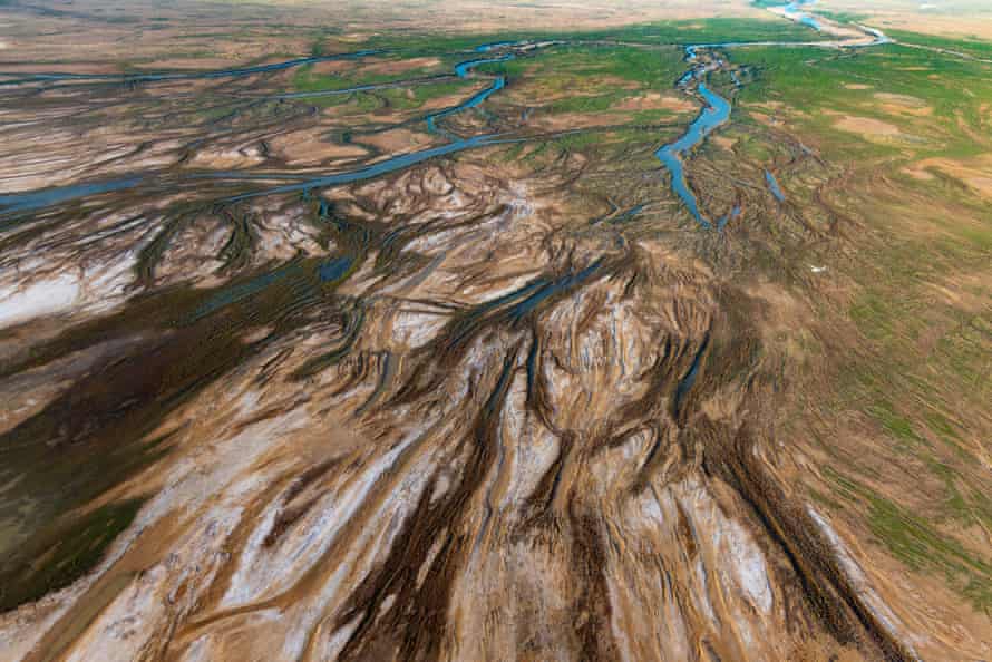 Neales Inlet from the Neale River in Lake Eyre NorthRivers, estuaries and channels form and water flows into Lake Eyre North due to unusually high rainfall in the desert.
