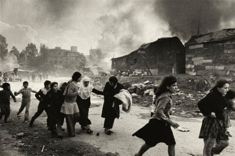Palestinians fleeing massacre by Christian gunmen, Karantina, Beirut, Lebanon, 18 January 1976