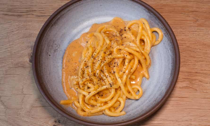 Brown crab cacio e pepe