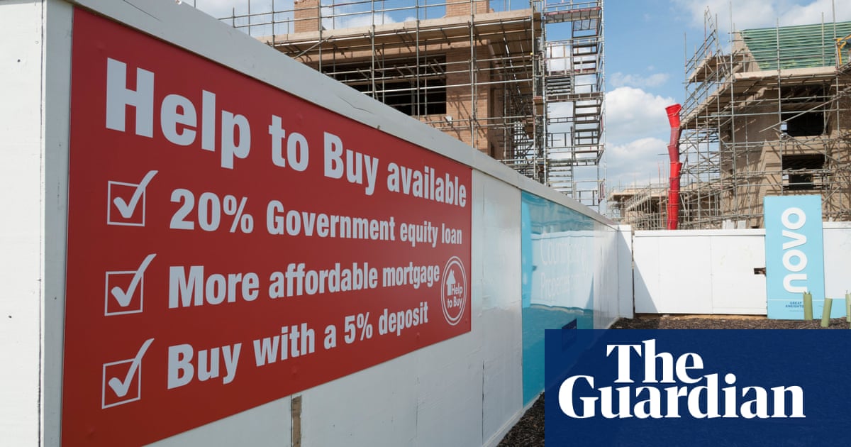 Average UK first-time buyer is now older than 30, says Halifax