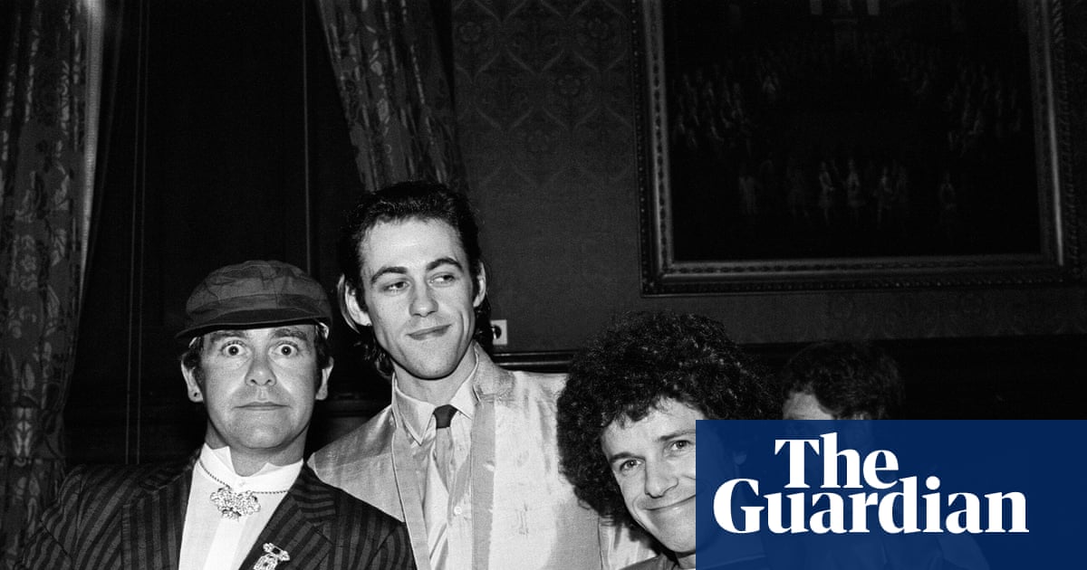 The unbelievable life of Leo Sayer! The songs, the sex, being swindled – and a spooky phone call from Elvis