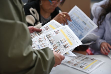 Votes are counted in Pasto, Nariño.