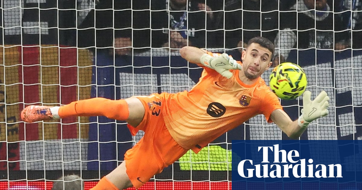 Joan Garcia goes back to Espanyol: Barca's science fiction' keeper saves the day | Sid Lowe