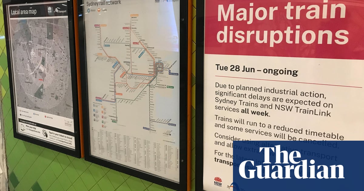 ‘Long way to go’ in Sydney rail fight, as train delays disrupt commuters
