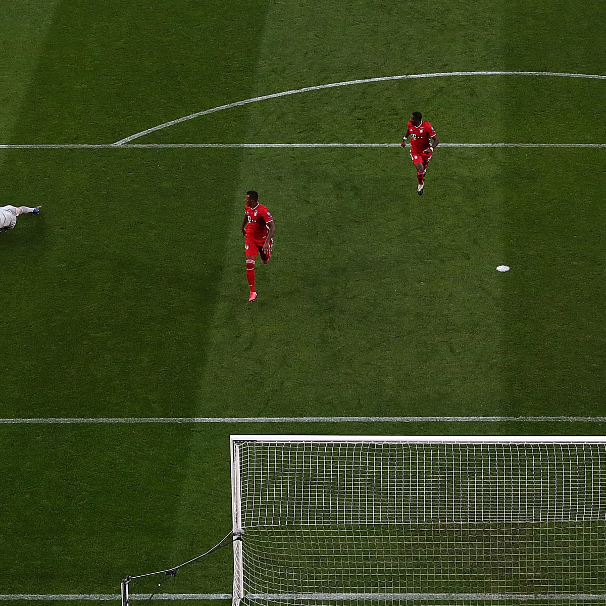 Lyon Should Take Bayern Munich S Lead And Adopt An Attacking Mentality Eric Devin Football The Guardian